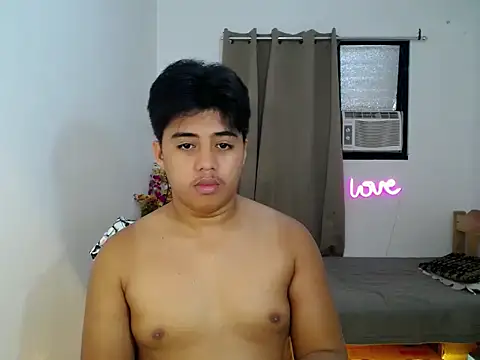 Hugecock2hundle_intown webcam