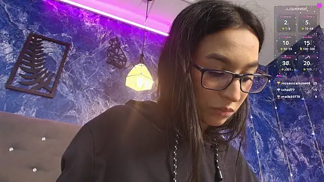 mia_fowler1 live show on StripChat 