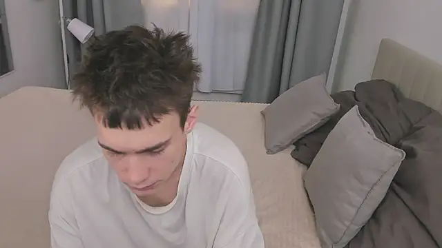 kevin_kesi (M twink) - cum show