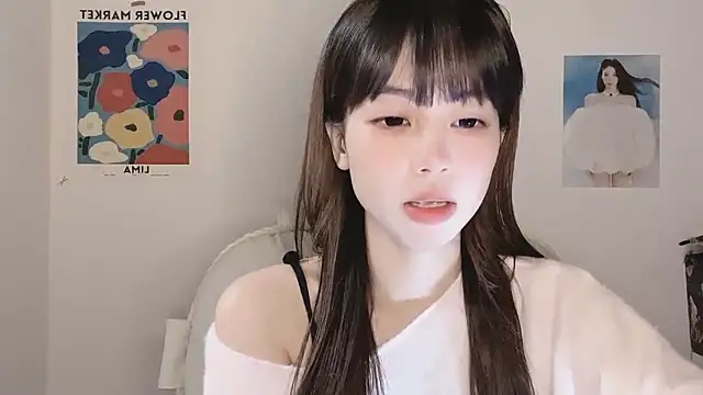 -hottie (Ask my age) - 露脸露出美乳