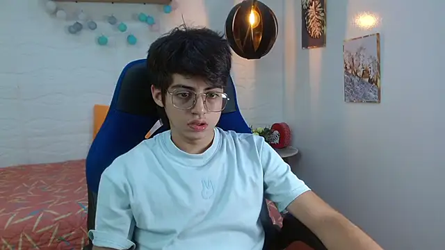 jhoellx (M young) - Full naked nad hard cock