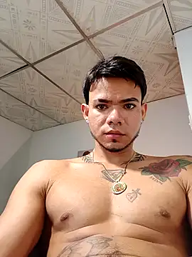 niick01_ (Ask my age) - naked squats