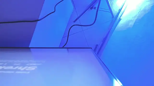 roxanedewalle (F young) - get naked