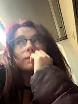 raen001 (F young) - Put a finger in my ass