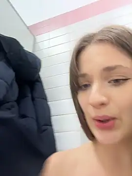 kittyqueeny (F young) - Play with fingers inside tight pussy