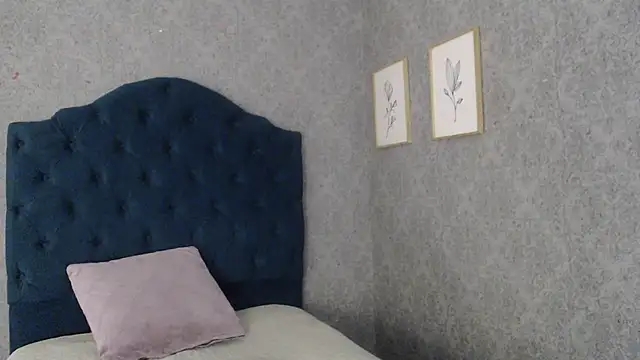 vic_taylor (F teen) - Fingers in my pussy 🥵