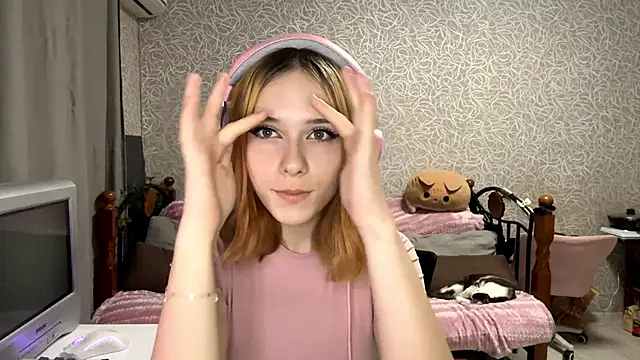 evaloveer (F teen) - show tongue