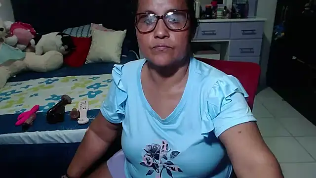 pervert_mommy_ (F mature) - make me run with your love