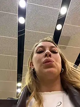 sweet___emily (F young) - FINGERING NAKED PUSSY DEEP NEXT PEOPLE