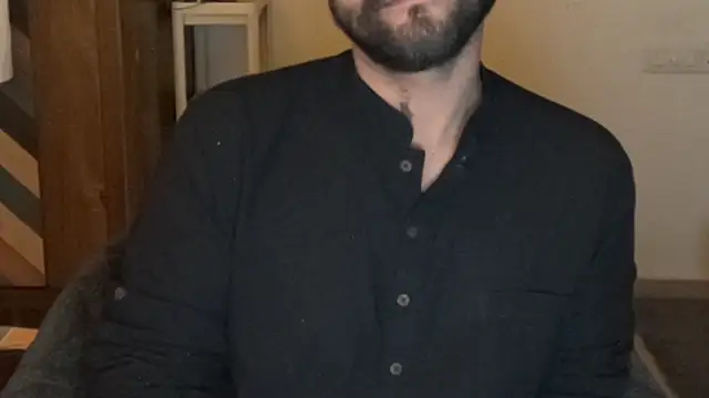 makemeawareaah (M young) - Wear Saree <3