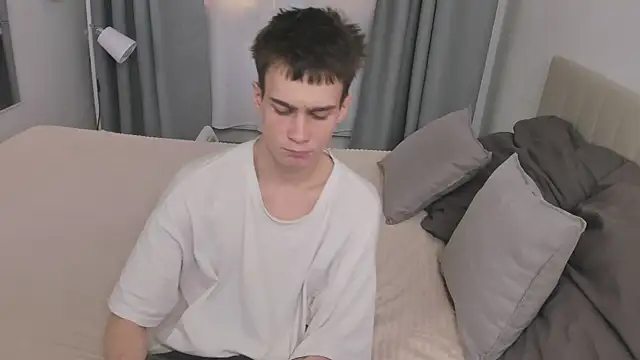 kevin_kesi (M twink) - cum show