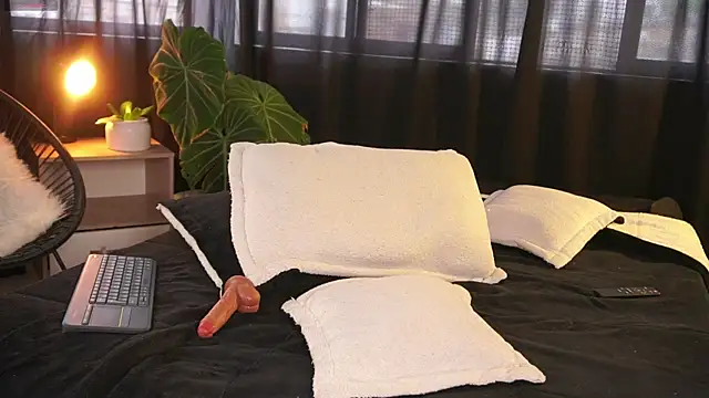 EROS_AND_ALAN live cam screenshot males on VideoChat.work — Live Cam Directory