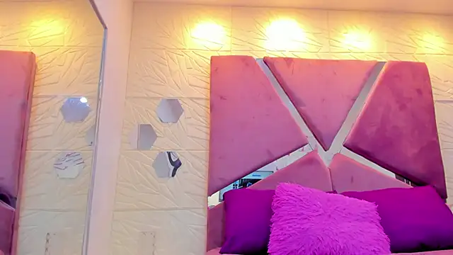 charlotte_ice1 (F young) - full nude - torso hot