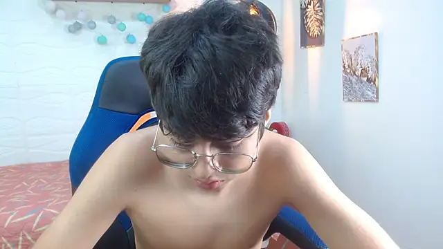 jhoellx (M young) - Full naked nad hard cock