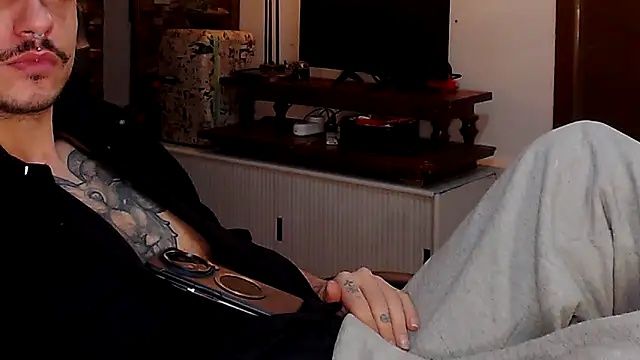 cek_186 - Cek_186's free webcam - UK Sex Cams