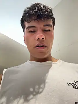 logan_smith1 (M young) - Show cum in the Public bathroom💦