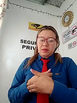 hannah-colx (G young) - I oil my naked body + fingers in ass 🔥