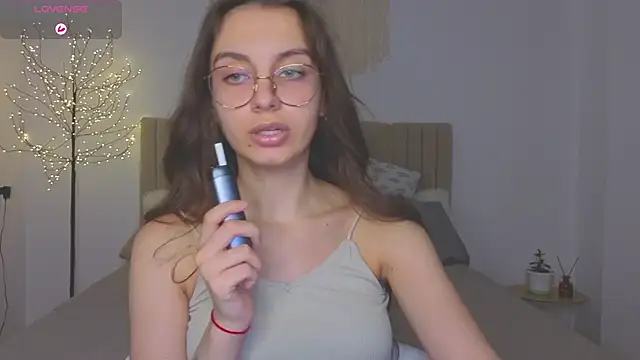 real_cutie1 (F teen) - birthday present