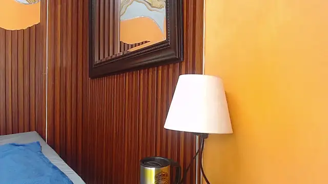 meliangels303av (F young) - heart w hands