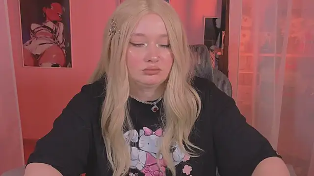 carolina_elf (F young) - play with naked boobies <3