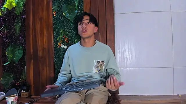 andy_joy_ (M young) - stay in undies