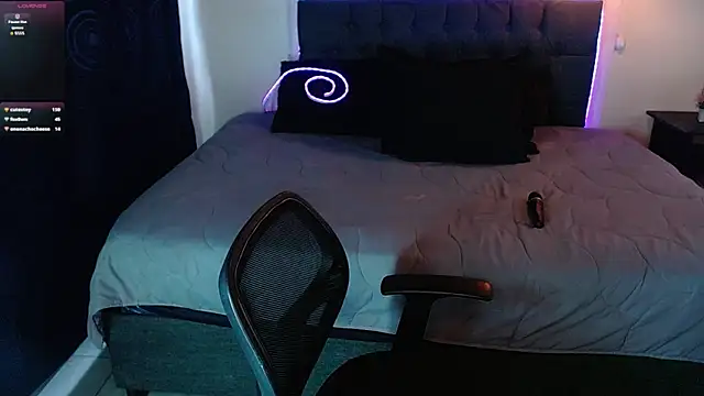 antonella__b (F young) - Spit in boobs and massage