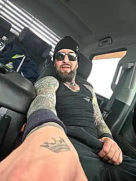 Beardedtattood webcam