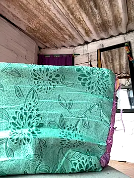 Larry-n-clouds webcam