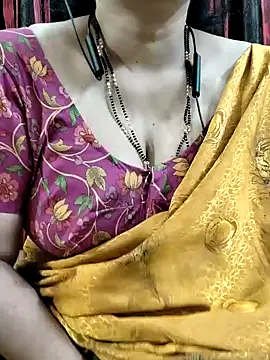 bhuvana_555 (F milf) - Today goal nude in public