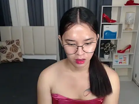 SeductiveAppleTS webcam