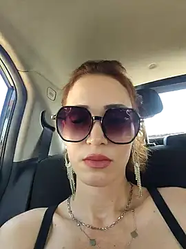 Irresistible24 webcam