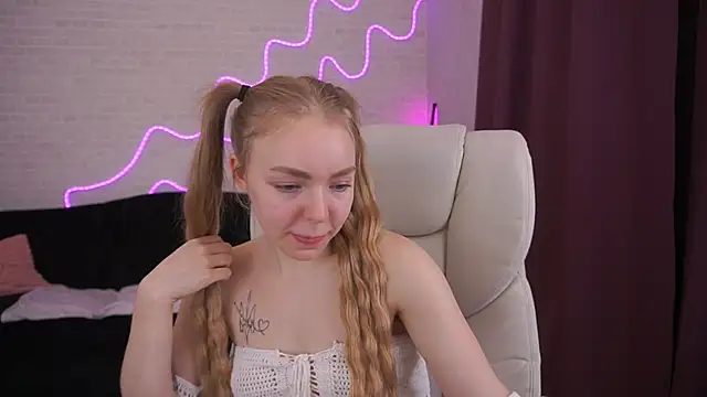 emilysunshines (F young) - striptease