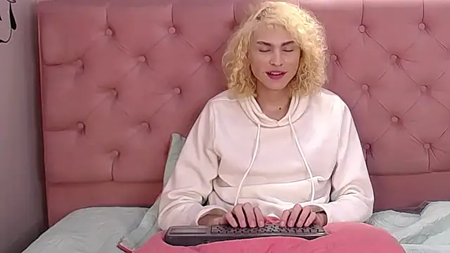 aaron_fordd (M twink) - Show naked Aaron 😈