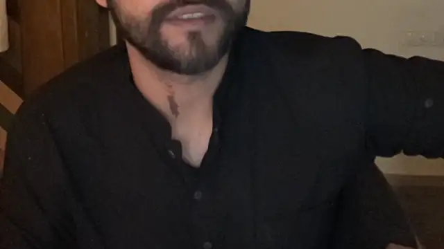 makemeawareaah (M young) - Wear Saree <3