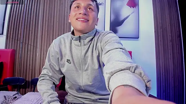 sweet_smiith (M twink) - oil show