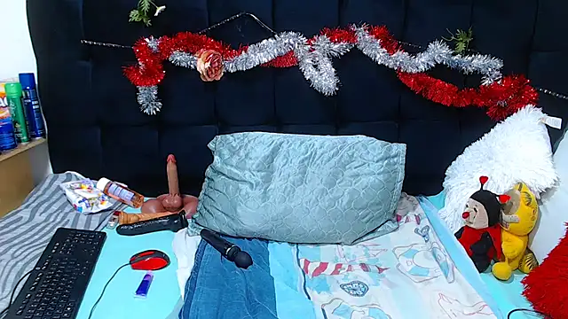 TaurusClitCake webcam