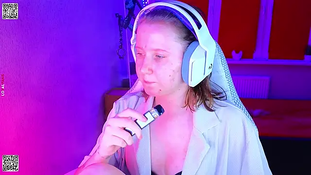 mon_lola (F young) - 🤭I'm getting naughty 🤭