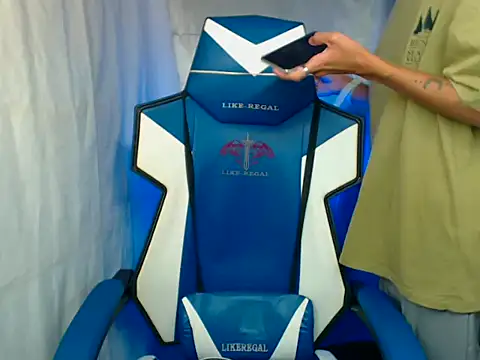 riks_tyler (Ask my age) - christmas cum