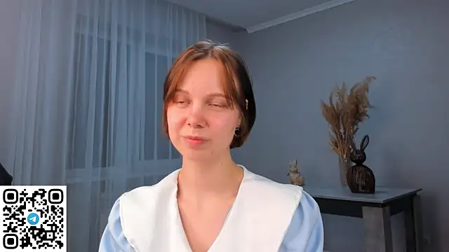 umbravelour (F teen) - kiss the camera