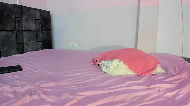 kitty_myers (F young) - sexy dance naked 😈😈