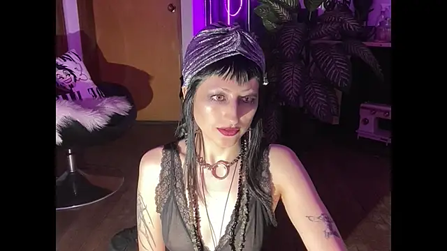 elena_umbra - ELENA_UMBRA's free webcam - UK Sex Cams