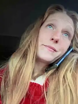 GoldenFlameGoddess webcam