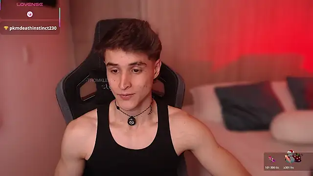 thomklein (M young) - This guy will make your cock hard 🍆