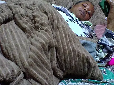 _ella20 (F young) - help me get matress