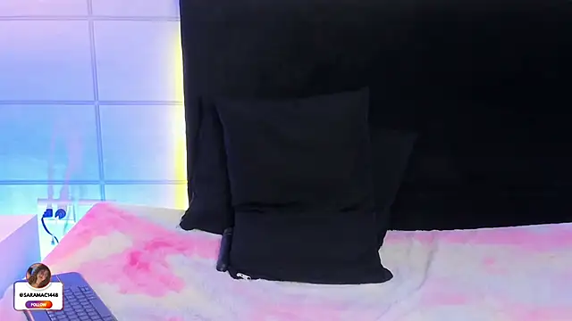 mac-sara (F young) - taotally naked