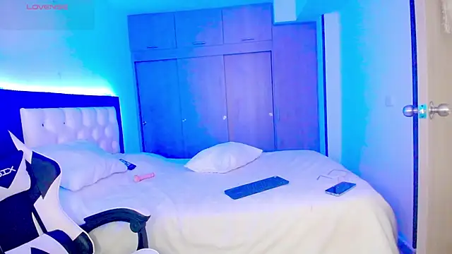 carolinnefiotti (F mature) - – 📳 Control Lush (5 min) 🎯