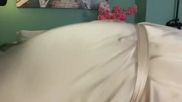 calipso_parisi (F teen) - Lush control for 2 minutes