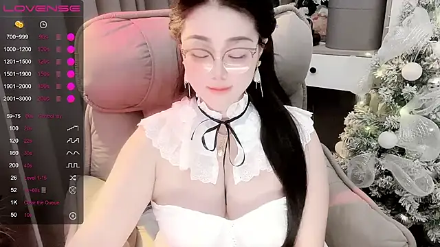 monica-666888- (F milf) - 最美好莫过与和你贴贴😍😍😍