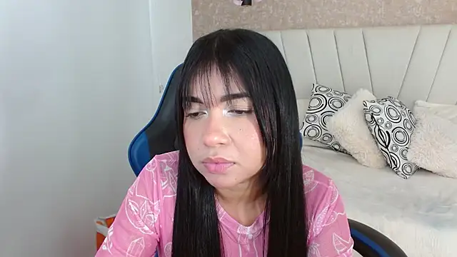 alicesmity_ (F young) - Boobsjob