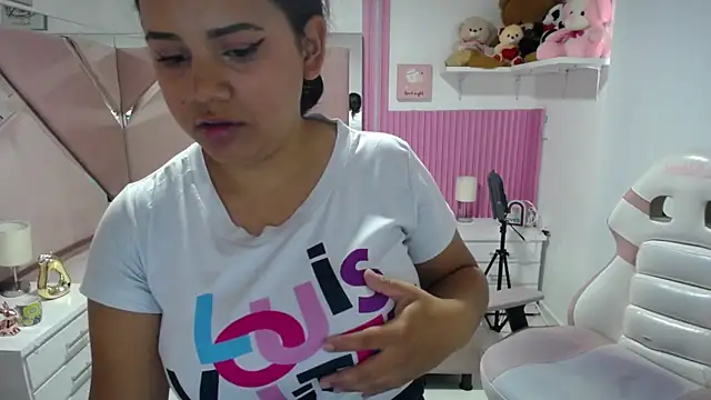 _miaaleon (F young) - Oil in the tits